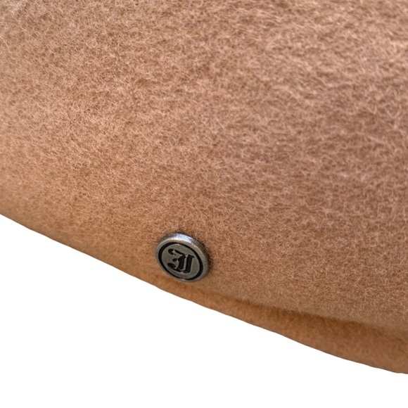 Tan Wool Ascot Cap - Picture 4 of 8